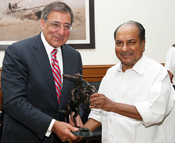 Defence Minister Antony presenting a momento to the US Defence Secretary Panetta